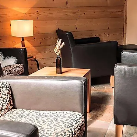 Les Amis Hotel