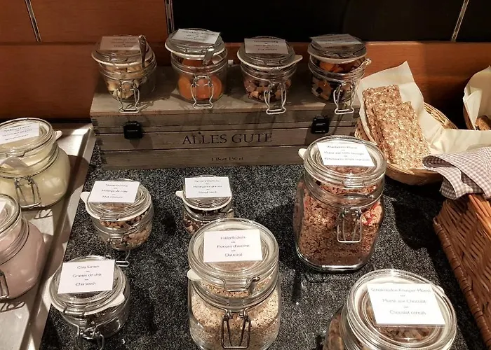 Les Amis 3* サース フェー